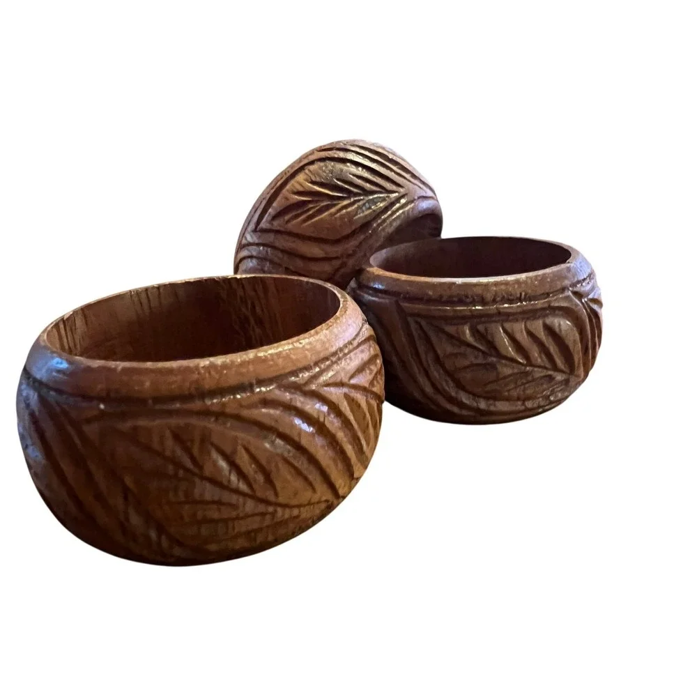 Vintage Hand Carved Wood Napkin Rings Set of 4 Floral Leaf Boho Rustic Brown